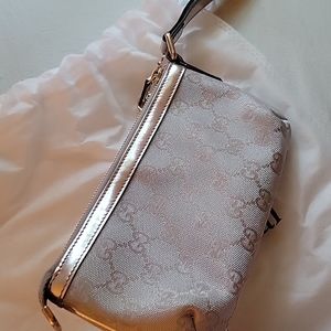 GUCCI wristlet